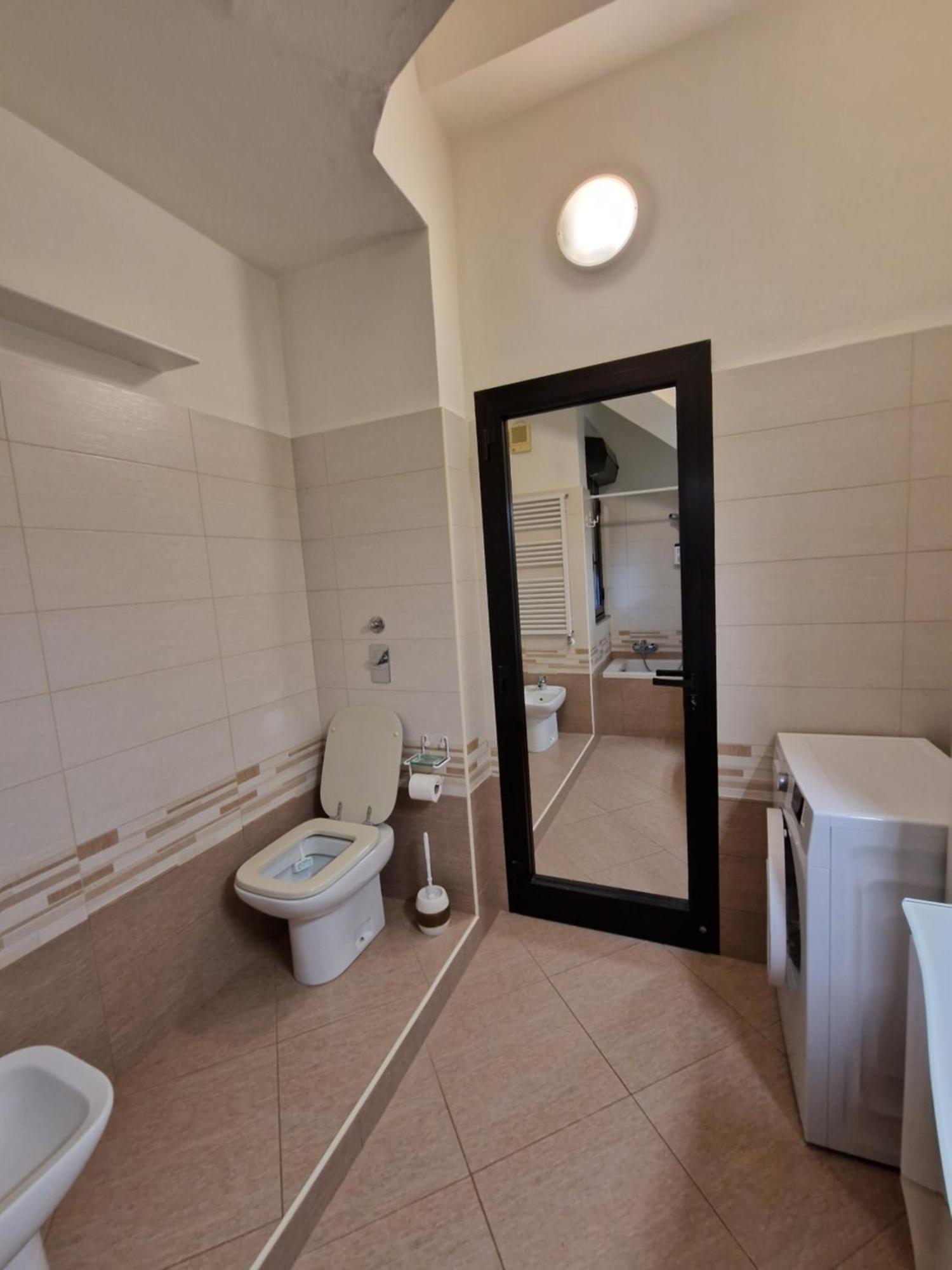 Comfy Penthouse Appartamento Milano
